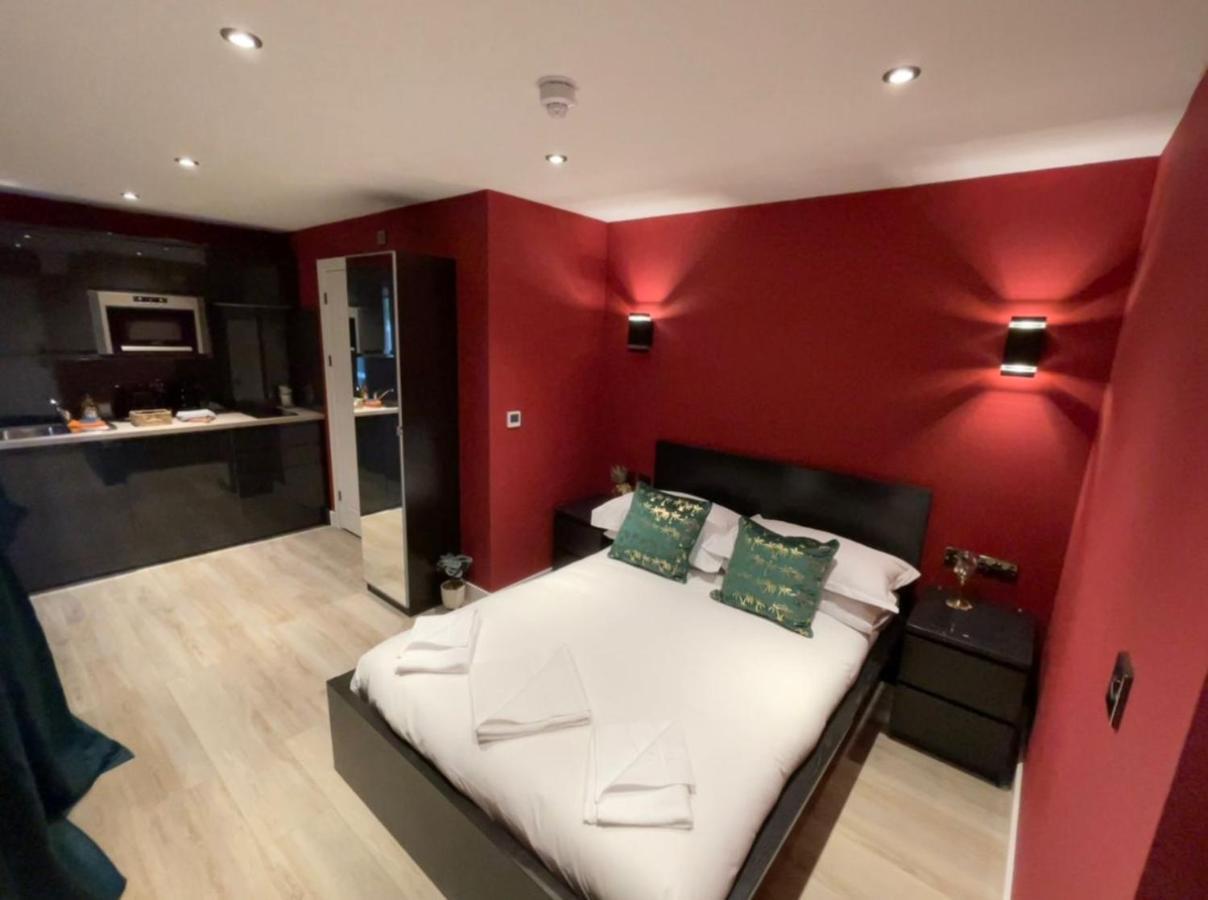Sky City Apartments Ковънтри Екстериор снимка