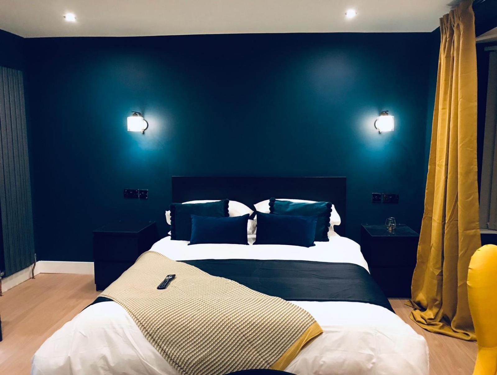 Sky City Apartments Ковънтри Екстериор снимка