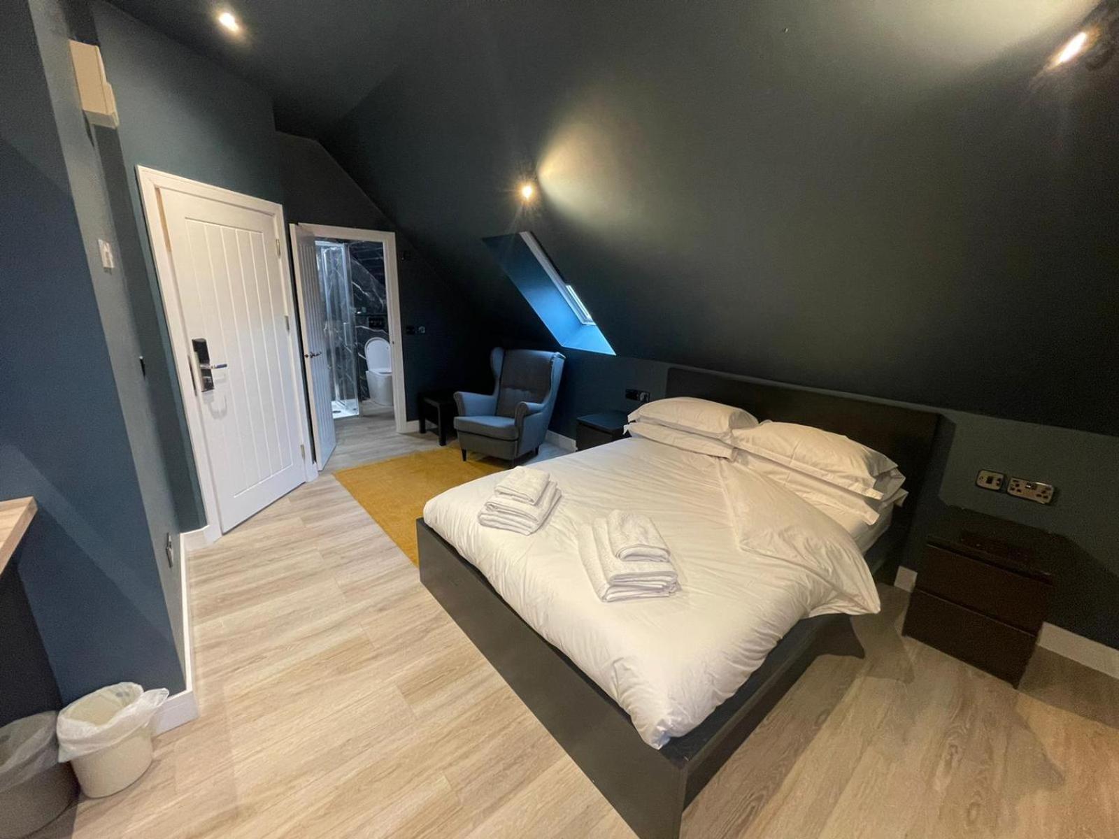 Sky City Apartments Ковънтри Екстериор снимка