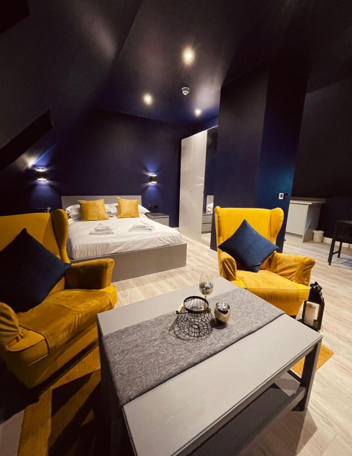 Sky City Apartments Ковънтри Екстериор снимка